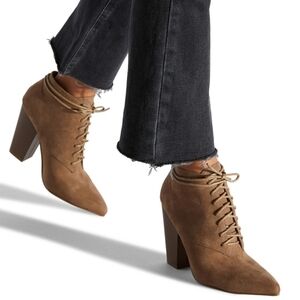 Shoedazzle Daisy Laceup Bootie‎
